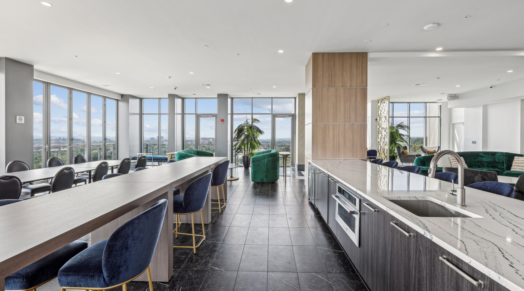 Rooftop Skylounge at Del Ray Tower at Fuse